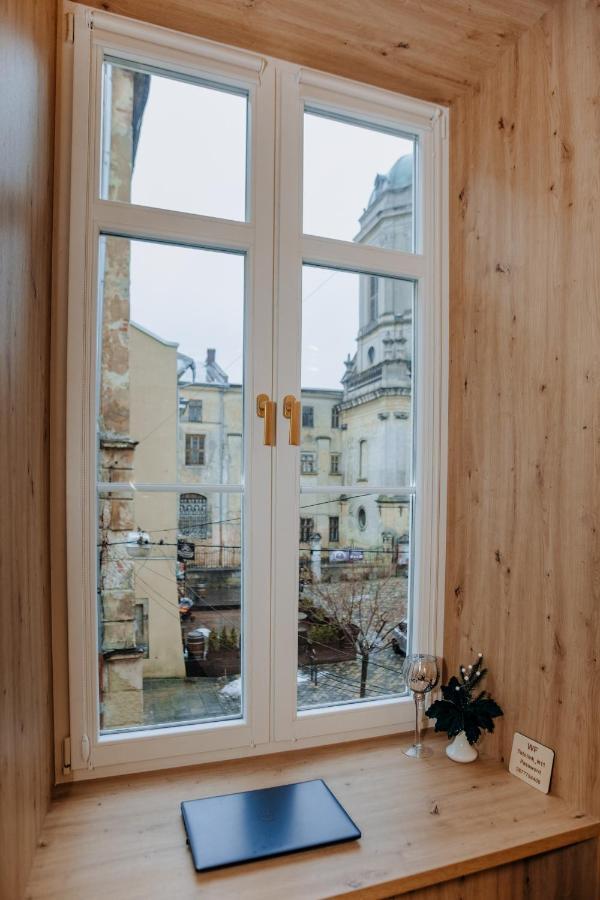V.I.P Apartments Dominikanos Lviv Exterior photo
