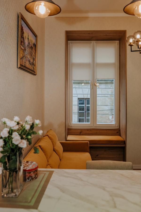 V.I.P Apartments Dominikanos Lviv Exterior photo